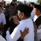Menteri Pertahanan disambut antusias oleh warga saat melaksanakan Shalat Idul Adha 1444 Hijriah di Stadion Mandalamukti, Kota Cimahi, Jawa Barat, Kamis (29/6/2023).