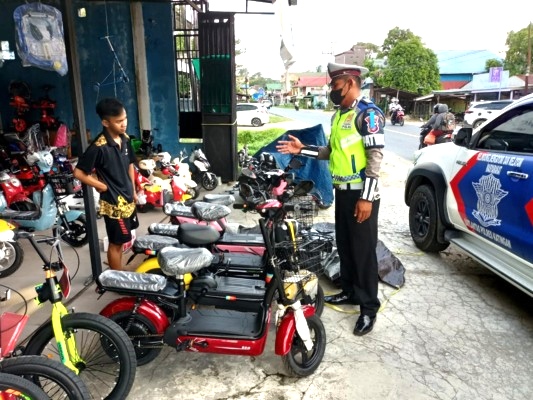 Anak Sekolah Dilarang Kendarai Sepeda Listrik di Jalan Raya