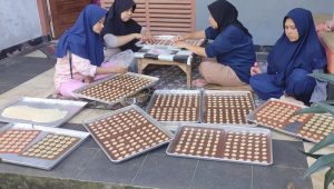Guru BK SMPN 1 Sukabumi Ajak Orang Tua Siswa Membuat Usaha Bersama