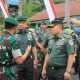 Pangkostrad Letjen TNI Maruli Simanjuntak bersama Pangdivif 1 Kostrad Mayjen TNI Bobby Rinal Makmun mendampingi Kepala Staf Angkatan Darat (Kasad), Jenderal TNI Dr. Dudung Abdurachman