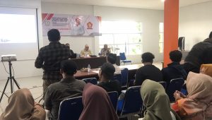 Lina Ruslinawati Sebarluaskan Perda Pengembangan Ekonomi Kreatif di Nagrak