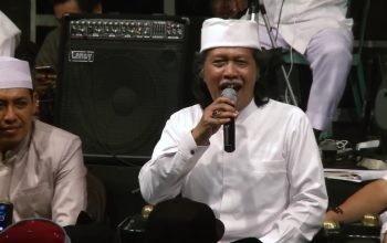 Cak Nun kini tengah dirawat di rumah sakit Dr. Sarjito, Sleman karena alami pendarahan otak-Foto/Tangkapan Layar/YouTube-