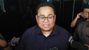 Spanduk Bacaleg Bertebaran di Jalan, Bawaslu : Tak Bisa Asal Copot