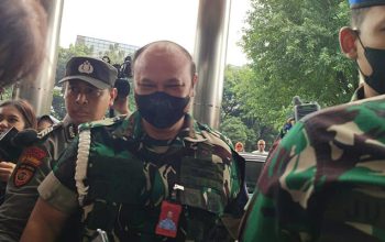 Danpuspom TNI Marsekal Muda Agung Handoko saat mendatangi gedung Merah Putih KPK