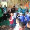 Persit Kartika Chandra Kirana Cabang XLV Kodim 0622 Kabupaten Sukabumi saat memberikan bimbingan edukasi wawasan kebangsaan kepada ratusan anak usia dini. (FOTO : NANDI/ RADARSUKABUMI)