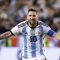 Lionel Messi menandatangani kontrak 2025 dengan klub Major League Soccer, Inter Miami pada 16 Juli 2023. ANTARA/AFP/ANDRES KUDACKI