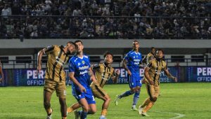 Doyan Imbang Persib Sulit Menang,  Ezra Walian Sang Penyelamat