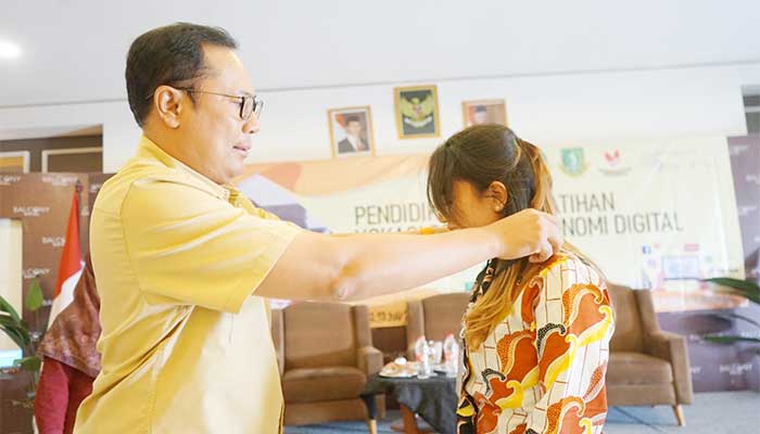 Wali kota Sukabumi, Achmad Fahmi