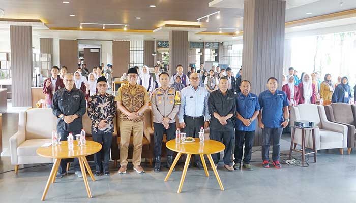 Bakesbangpol Kota Sukabumi menggelar seminar Program Pendidikan Politik