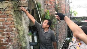 Geger di Kebonpedes Sukabumi, Ada Bayi Berlumur Darah Lengkap Dengan Ari-Ari di Atap Kos-kosan