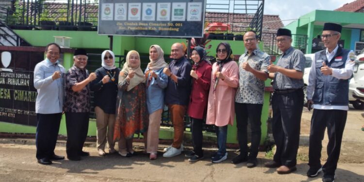 Anggota DPRD Jawa Barat Fraksi PKS Abdul Muiz bersama rombongan dan pimpinan laksanakan Monitoring Pengadaan Sarana Air Bersih di Desa Cimarias, Kecamatan Pamulihan, Kabupaten Sumedang, beberapa waktu lalu.