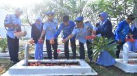 Lanud Atang Sendjaja bersama dengan Wingdik 500/Umum, dan Satbravo 90 Kopasgat melaksanakan Ziarah Rombongan di Taman Makam Pahlawan Dreded Bogor, Senin (24/7).
