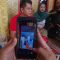 BERDUKA : Orang Tua korban saat menyampaikan keterangan kepada awak media. (Foto : Radar Sukabumi)