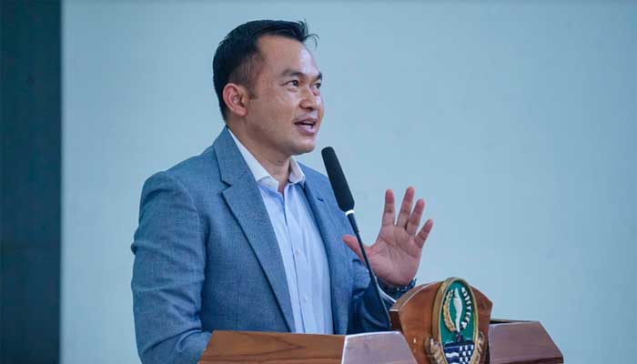 Kadisdik Jabar, Wahyu Mijaya