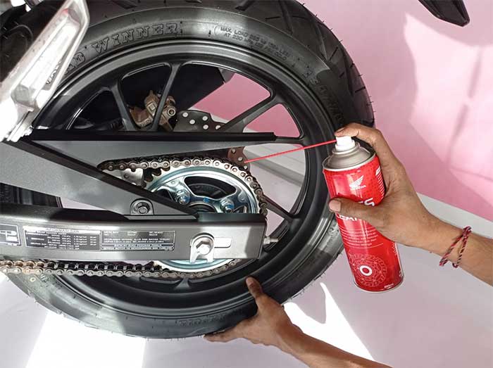 Merawat Rantai Sepeda Motor