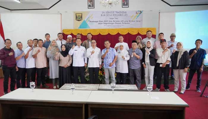 Sekda Kabupaten Sukabumi Buka Service Training BUMDesma LKD