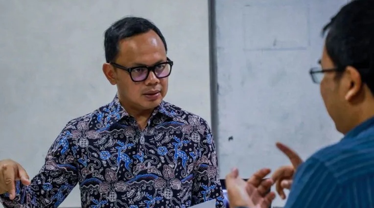Wali Kota Bogor Bima Arya Sugiarto saat melakukan inspeksi mendadak ke SMPN 1 Kota Bogor, Jumat (7/7/2023). 