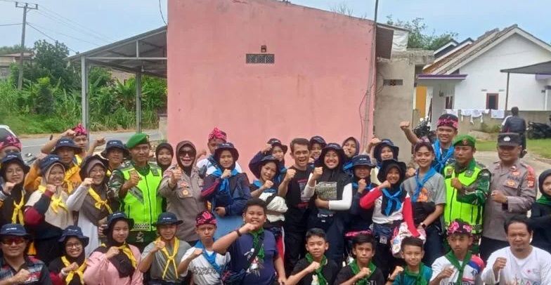 Personel PMR dari Kontingen PMI Jabar siap memberikan yang terbaik agar bisa menjadi Jabar Juara pada kegiatan Jumbara tingkat nasional ke IX di Lampung Selatan, Lampung dari 2-10 Juli 2023. (Humas PMI Jabar)