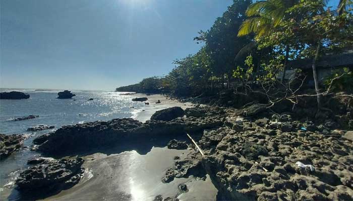 Wisata Pantai Minajaya Sukabumi