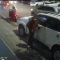 TEREKAM CCTV : Dua pelaku pencurian dengan modus pencah kaca beraksi di Jalan RA Kosasih Ciaul terlihat sedang menjalankan aksinnya, Rabu (05/07/2023)