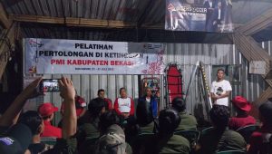Jauh-jauh, PMI Bekasi Adakan Pelatihan Ketinggian di Sukabumi