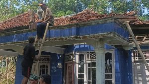 Satu Rumah di Tegal Buleud Sukabumi Rusak Diterjang Tanah Bergerak