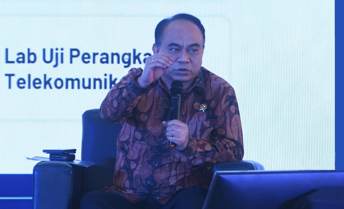Menkominfo Budi Arie Setiadi menyebutkan bahwa kecepatan internet Indonesia masih di bawah rata-rata