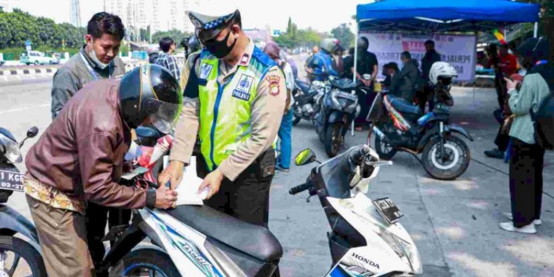 Ilustrasi tilang kendaraan bermotor/Net