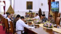 Presiden Joko Widodo menggelar rapat terbatas bersama sejumlah Menteri Kabinet Indonesia Maju, pada Senin, 10 Juli 2023, di Istana Merdeka, -Sekretariat Presiden RI-