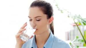 Ini 6 Khasiat Minum Air Hangat untuk Kesehatan Kulit