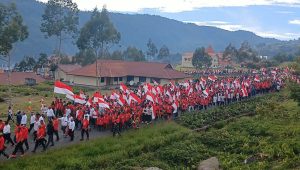 Kirab Merah Putih di Puncak Jaya Kibarkan Semangat Persatuan Dari Papua Tengah