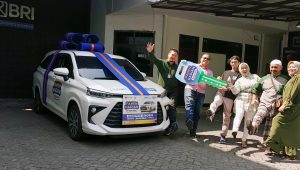 BRI Cabang Sukabumi Serahkan Hadiah Grand Prize Mobil kepada Pemenang Undian Simpedes, Perawat RSUD Jampang Kulon Bahagia