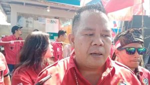 Soal PHK, Ratusan Buruh Sukabumi Demo PT Koin Baju Global