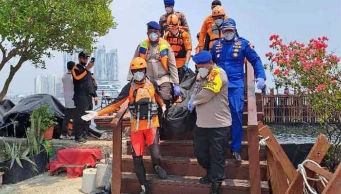 Korban Kapal Tenggelam di Pulau Seribu