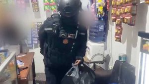 Sabhara Polres Sukabumi Kota Obok-obok Warung Penjual Mihol