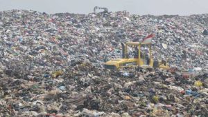 Api di TPA Sarimukti Berhasil Dipadamkan, Ridwan Kamil Meminta 4 Daerah Ini Kurangi Sampah