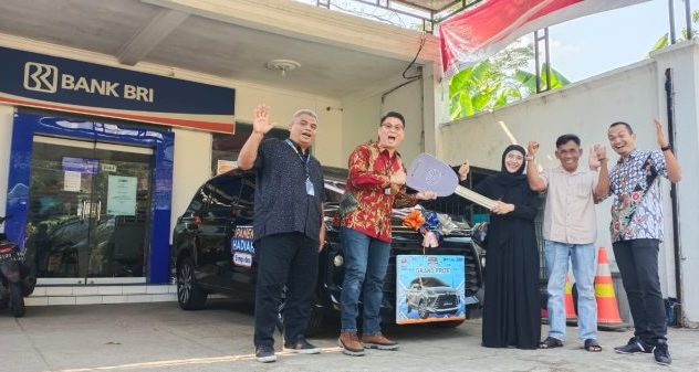 Nasabah BRI Unit Simpenan Cibadak Menang Mobil