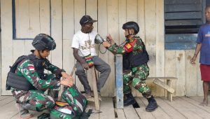 Satgas Yonif 310/KK Sukabumi Berikan Pengobatan Gratis di Perbatasan Papua