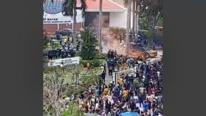 Polisi Bintang Satu jadi Korban Kericuhan Unjuk Rasa di BP Batam