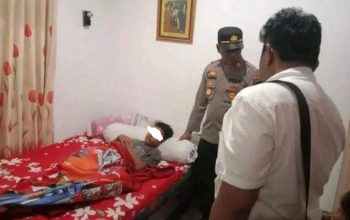 PEMULIHAN : Salah satu korban kasus kekerasan pada saat dijenguk pihak kepolisian. Saat ini korban kekerasan dalam proses pemulihan. 