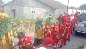 Peringati Haornas, TK Negeri Pembina Baros Sukabumi Jalan Santai