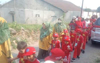 TK Negeri Pembina Baros Jalan Santai