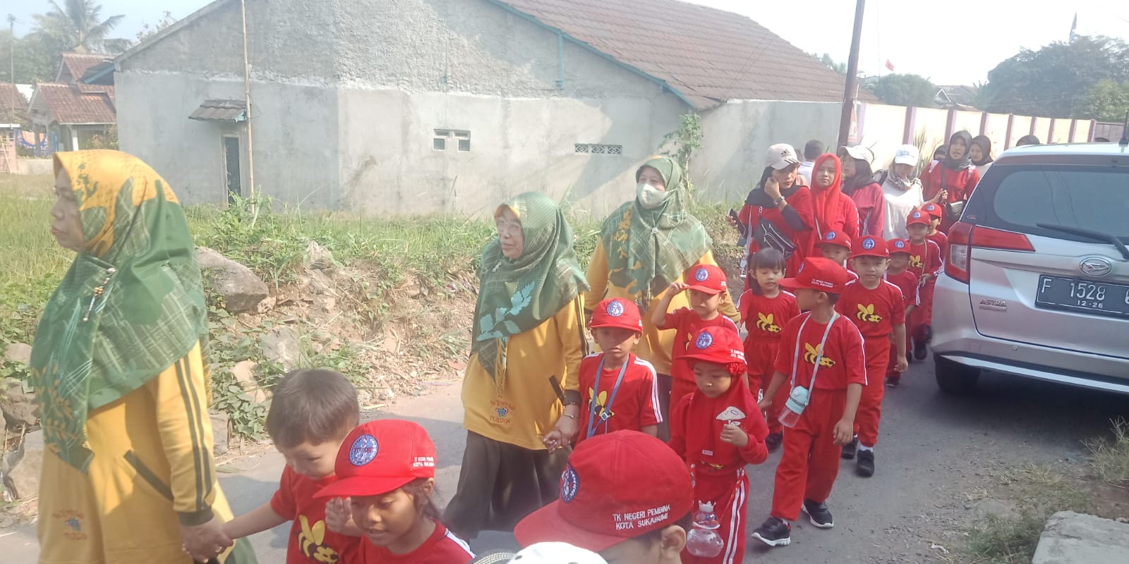TK Negeri Pembina Baros Jalan Santai