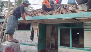 58 KK di Desa Semplak Sukabumi Tinggal di Gubuk Reot