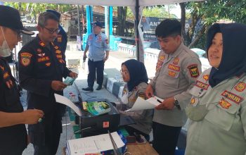 UJI EMISI : Dalam rangka memperingati hari jadi Kabupaten Sukabumi yang ke 153 dan menekan polusi udara, Pemerintah Kabupaten (Pemkab) Sukabumi menggelar uji emisi kendaraan gratis.(foto : ist)