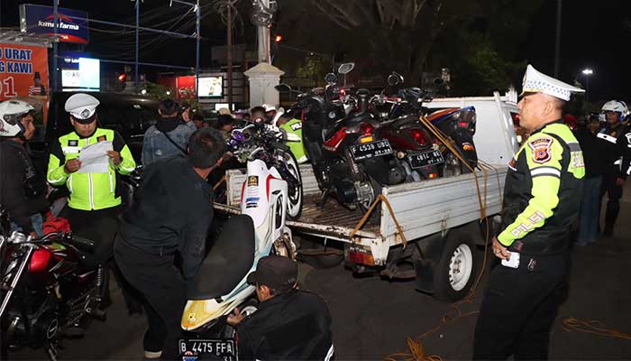 Satgas-Operasi-Zebra-Lodaya-Polres-Sukabumi-Kota Angkut Motor