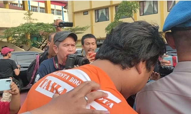 Oknum guru yang berstatus Aparat Sipil Negara (ASN) di Kota Bogor ditangkap polisi.