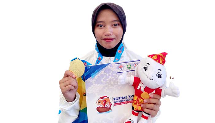 Siswi SMAN 1 Sukabumi, Chalifa Chaerunisa Putri Arel