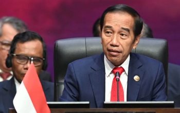 Presiden RI Joko Widodo menyampaikan pandangan saat Plenary Session KTT ke-43 ASEAN di Jakarta Convention Center, Jakarta, Selasa (5/9/2023). MEDIA CENTER KTT ASEAN 2023/M Agung Rajasa/pras. (M Agung Rajasa)