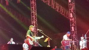 Iwan Fals dan Sawung Jabo Reuni di Synchronize Fest 2023